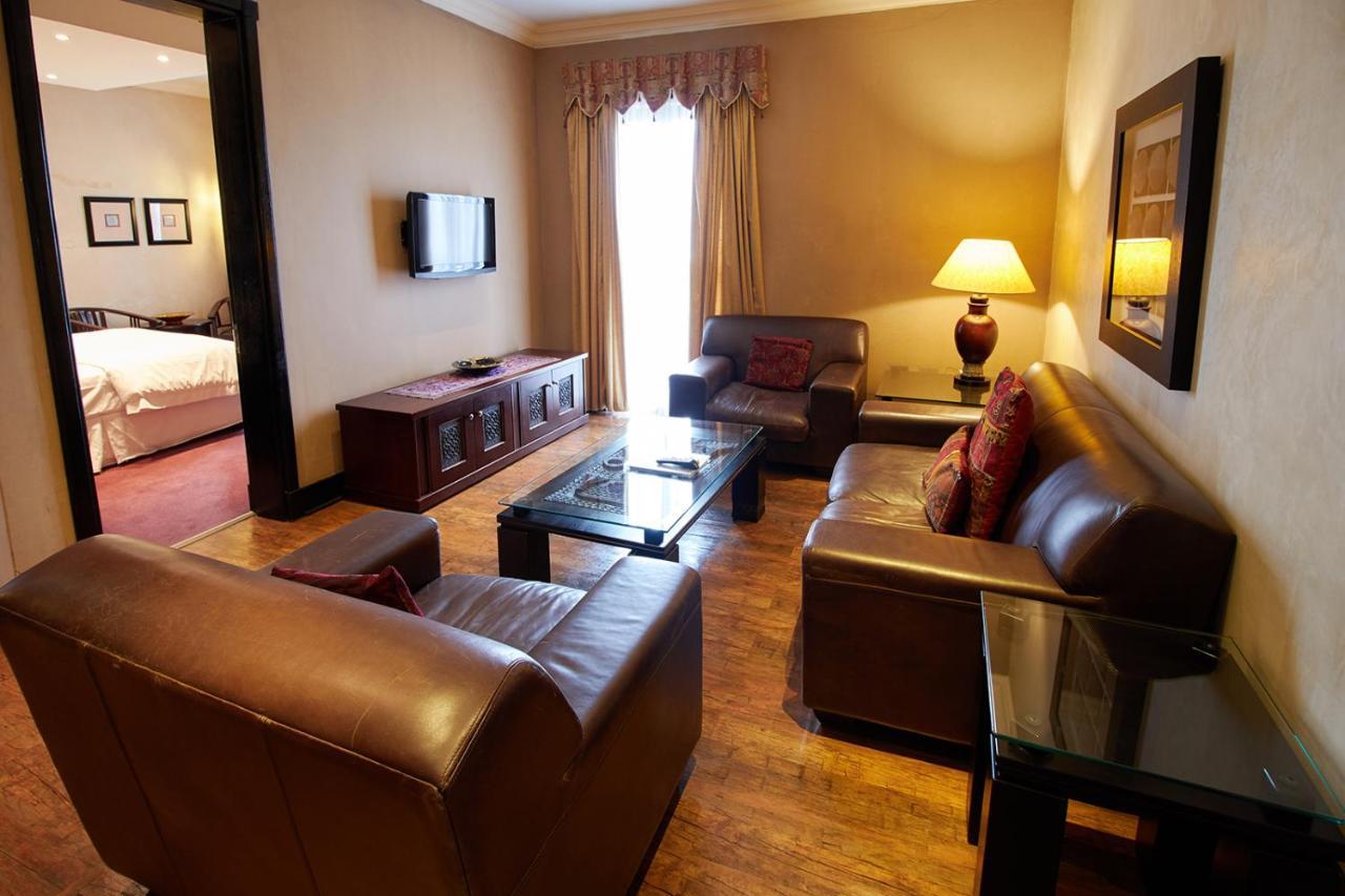 Royal Elephant Hotel & Conference Centre Центурион Экстерьер фото