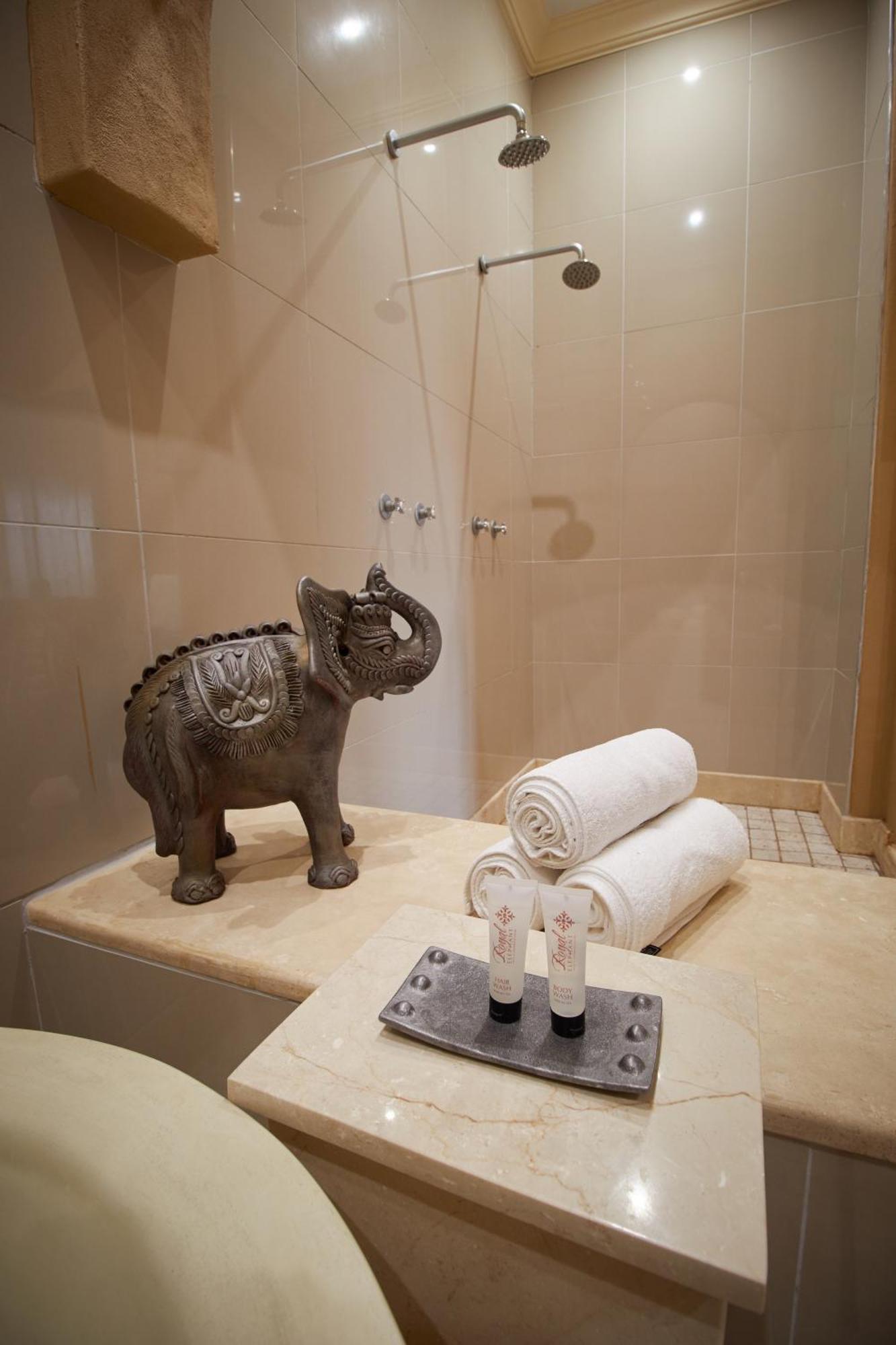 Royal Elephant Hotel & Conference Centre Центурион Экстерьер фото